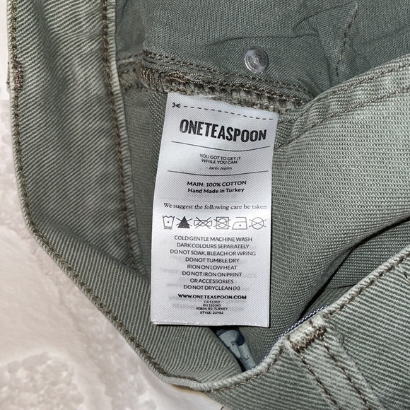 One Teaspoon Le Wolves Denim Shorts - Picture 8 of 8